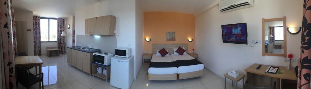 Dean Hamlet Hotel Saint Julian's Bagian luar foto