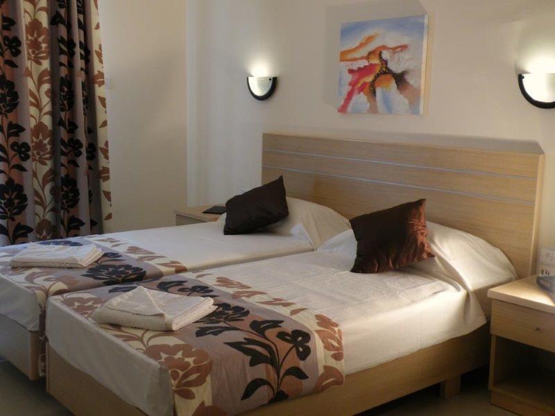 Dean Hamlet Hotel Saint Julian's Bagian luar foto